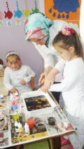 Bülent Ecevit Üniversitesi Ereğli Eğitim Fakültesi Okul Öncesi Öğretmenliği 3. sınıf öğrencileri 30 Nisan 2014 tarihinde Yazıcılar Köyünde topluma hizmet uygulamaları dersi için ana sınıfı öğrencileri ile bir eğlence düzenlediler.