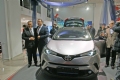 Türkiye’de üretilen ve tüm dünyanın merakla beklediği crossover segmentinin benzersiz aracı Toyota C-HR, bazı Avrupa ülkeleriyle eş zamanlı olarak Türkiye’de de ilk kez Toyota Plazalarda beğenilere sunuldu. SUV sınıfına özgü güçlü duruşu hatchback otomobillerin sürüş dinamizmiyle harmanlayan Toyota C-HR için ZONGULDAK KDZ EREĞLİ Toyota Plaza GÖKTEPE’de “ilk gösterim ve tanışma” töreni düzenlendi.