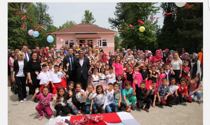 Kdz. Ereğli ilçesinde faaliyet gösteren Turkcell Ereğli Şen, 23 Nisan Ulusal Egemenlik ve Çocuk Bayramı dolayısıyla Kdz. Ereğli ilçesine bağlı Yunuslu Köyü İlkokulundaki öğrencilere güzel bir bayram eğlencesi sunarken, sosyal sorumluluk projesi kapsamında 77 ilkokul öğrencisine Atatürk Kültür Merkezinde ‘Kuzular Kurtlara Karşı’ adlı filmi izlemenin heyecanını yaşattı.