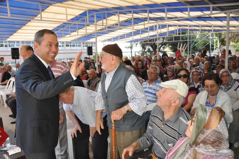 Kdz.Ereğli Belediyesi tarafından Şehir Mezarlığında Arife gününde Mevlid-i Şerif programı düzenlendi.