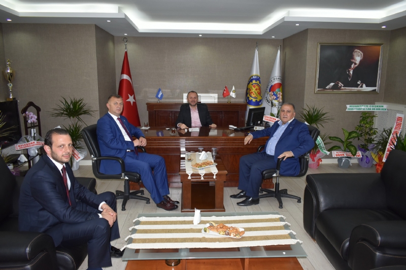 Kdz Ereğli Ticaret ve Sanayi Odası Yönetim Kurulu Başkanı Arslan Keleş ve Yönetim Kuruluna ve Meclis Başkanı İlhan Yazıcıoğlu’na hayırlı olsun ziyaretleri devam ediyor.